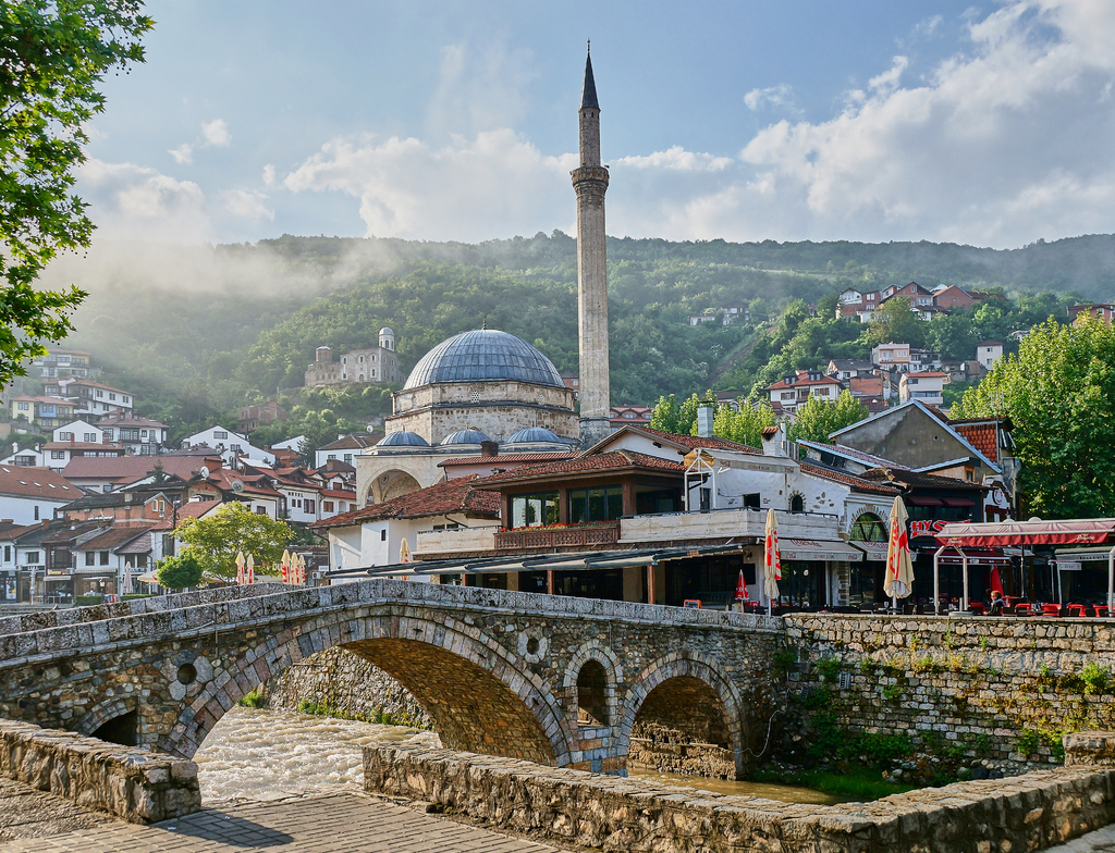 Lais Puzzle - Sinan-Pasha-Moschee im Zentrum von Prizren, Kosovo - 1.000 Teile p-349430