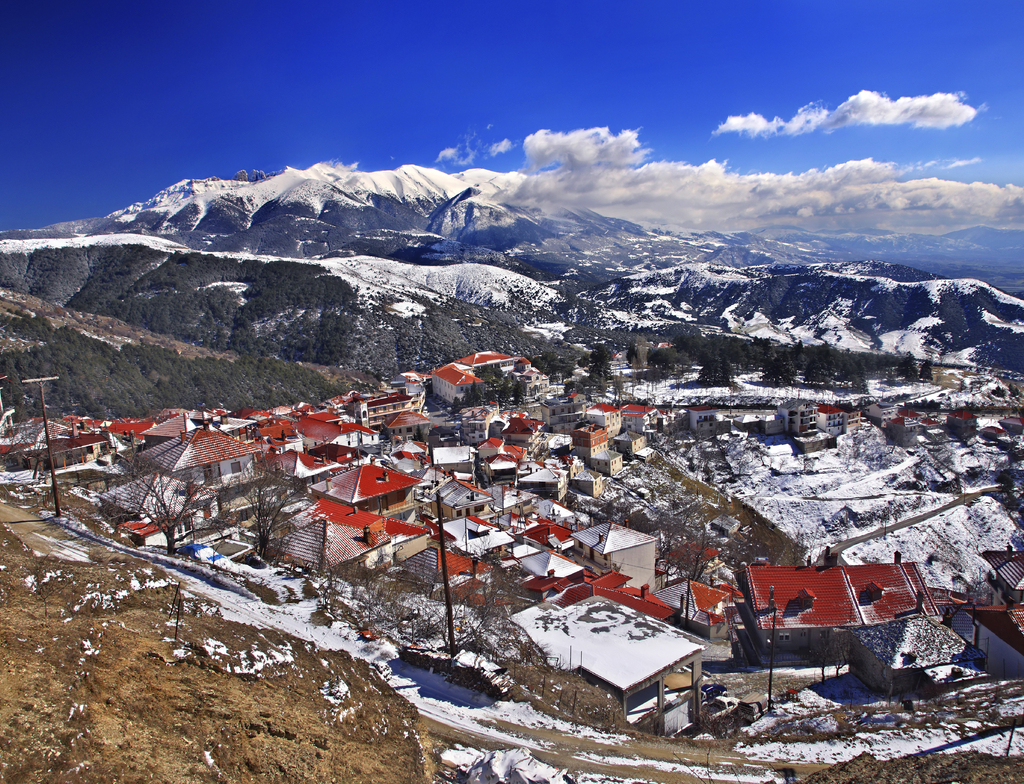 Lais Puzzle - Dorf Livadi, Stadtbezirk Elassona, Larissa, Thessalien, Griechenland. Im Hintergrund der Berg Olympus - 1.000 Teile p-349533