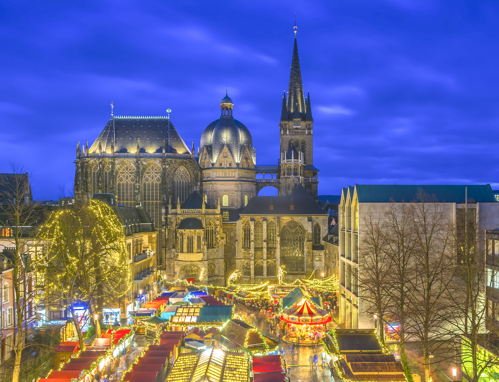Lais Puzzle - Aachener Dom mit Weihnachtsmarkt zur blauen Stunde, Aachen - 1.000 Teile p-350171