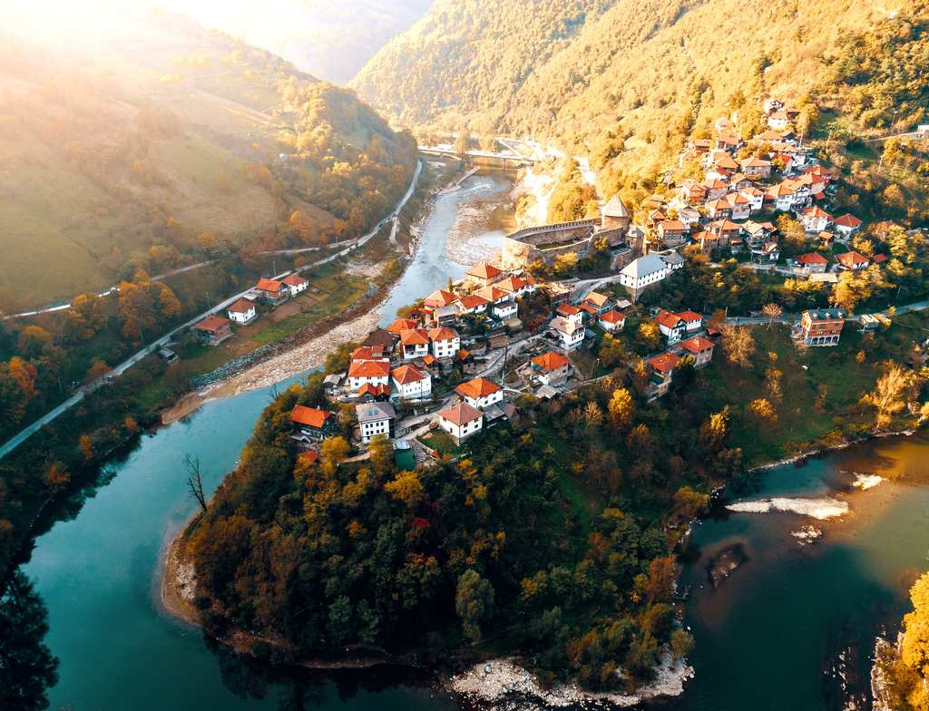 Lais Puzzle - Burg Vranduk in Bosnien - 1.000 Teile p-351175