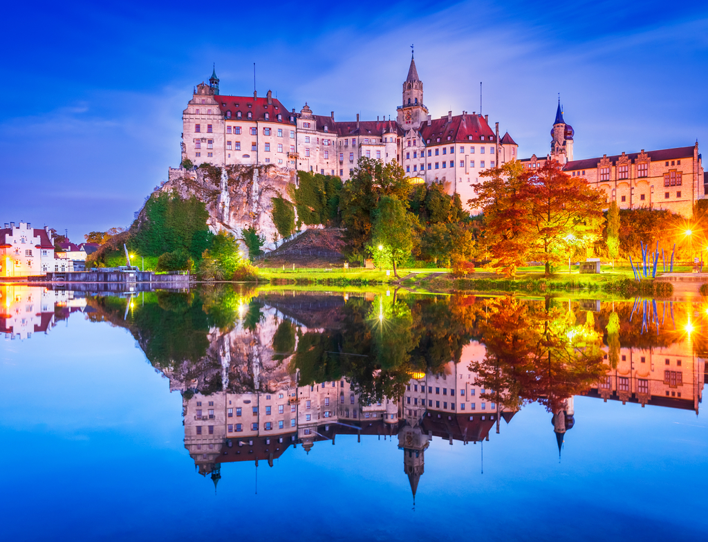 Lais Puzzle - Sigmaringen, Deutschland. Baden-Württemberg und königliches Schloss Sigmaringen auf dem Felsen über dem Donauufer - 1.000 Teile p-351318