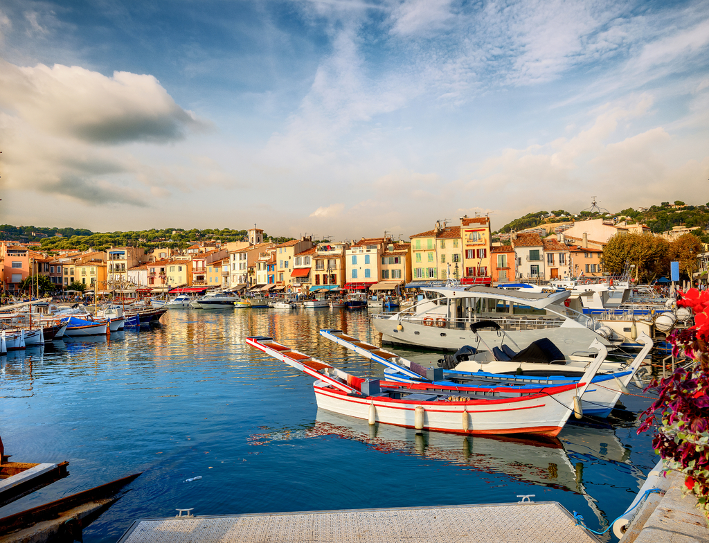 Lais Puzzle - Stadtbild mit Jachthafen in der Bucht des Ferienorts Cassis. Frankreich, Provence - 1.000 Teile p-351382