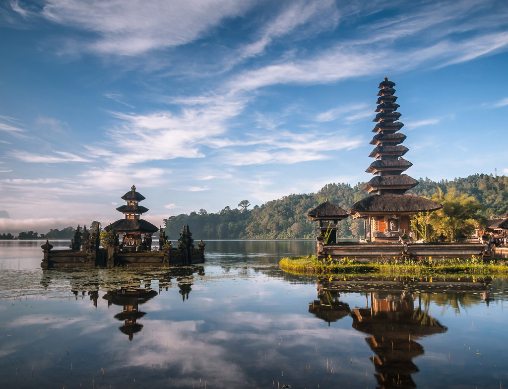 Lais Puzzle - Blick auf einen Tempel auf Bali Indonesien - 1.000 Teile p-351576