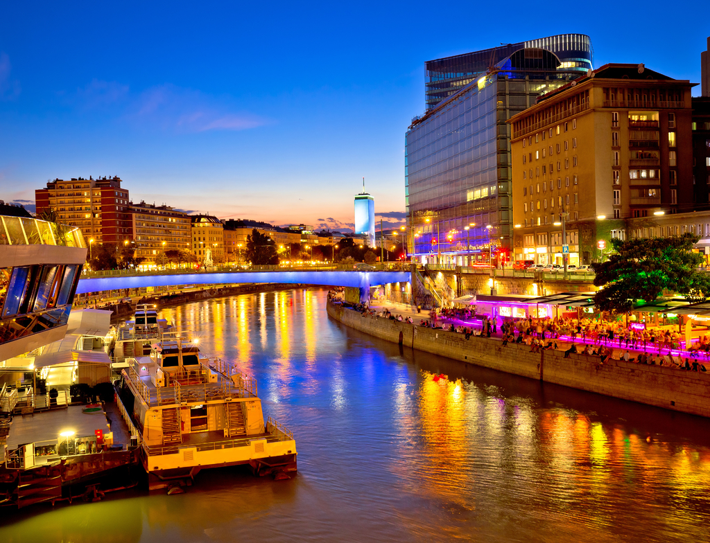 Lais Puzzle - Wien Stadt modernes Flussufer Abendansicht - 1.000 Teile p-351948