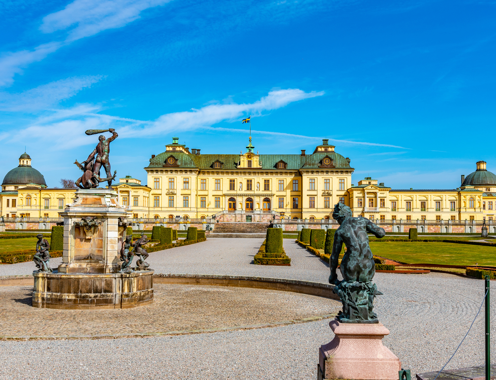 Lais Puzzle - Schloss Drottningholm von den königlichen Gärten aus gesehen in Schweden - 1.000 Teile p-352112