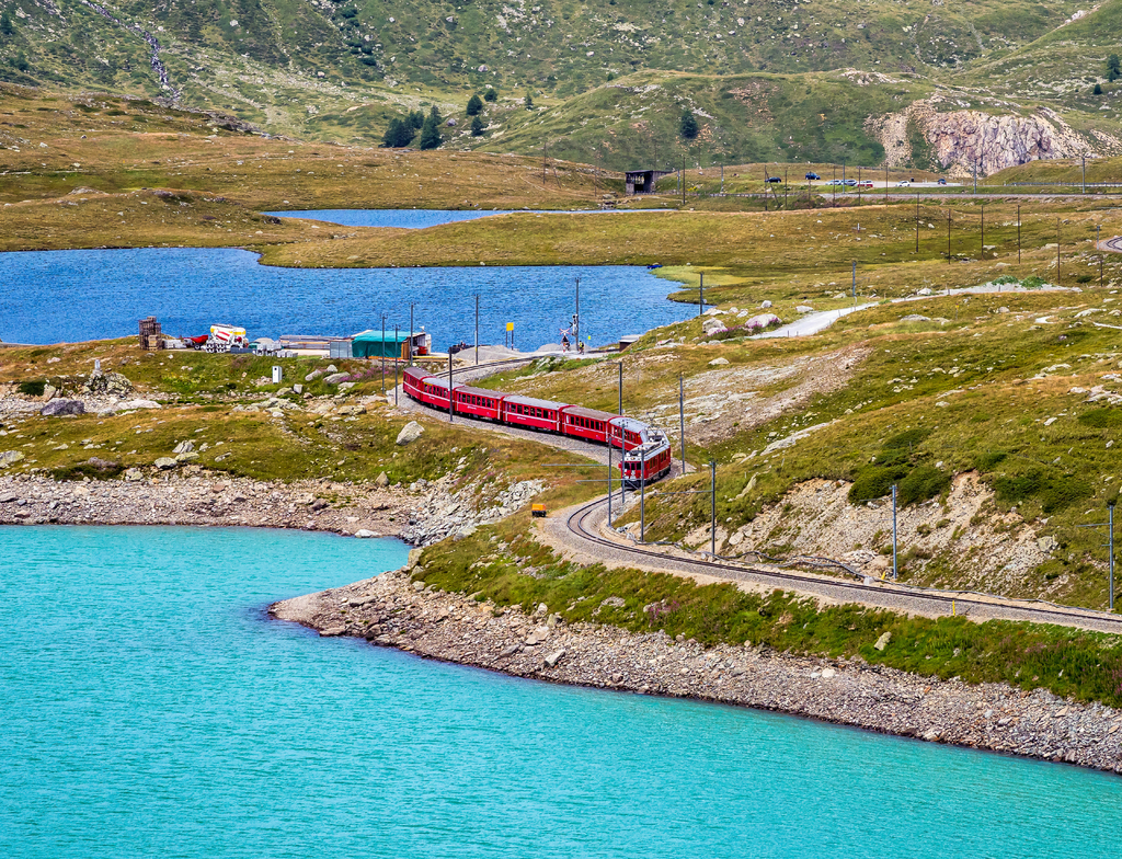 Lais Puzzle - Bernina Express am Weißen See in Ospizio Bernina, Engadin, Schweiz - 1.000 Teile p-352165
