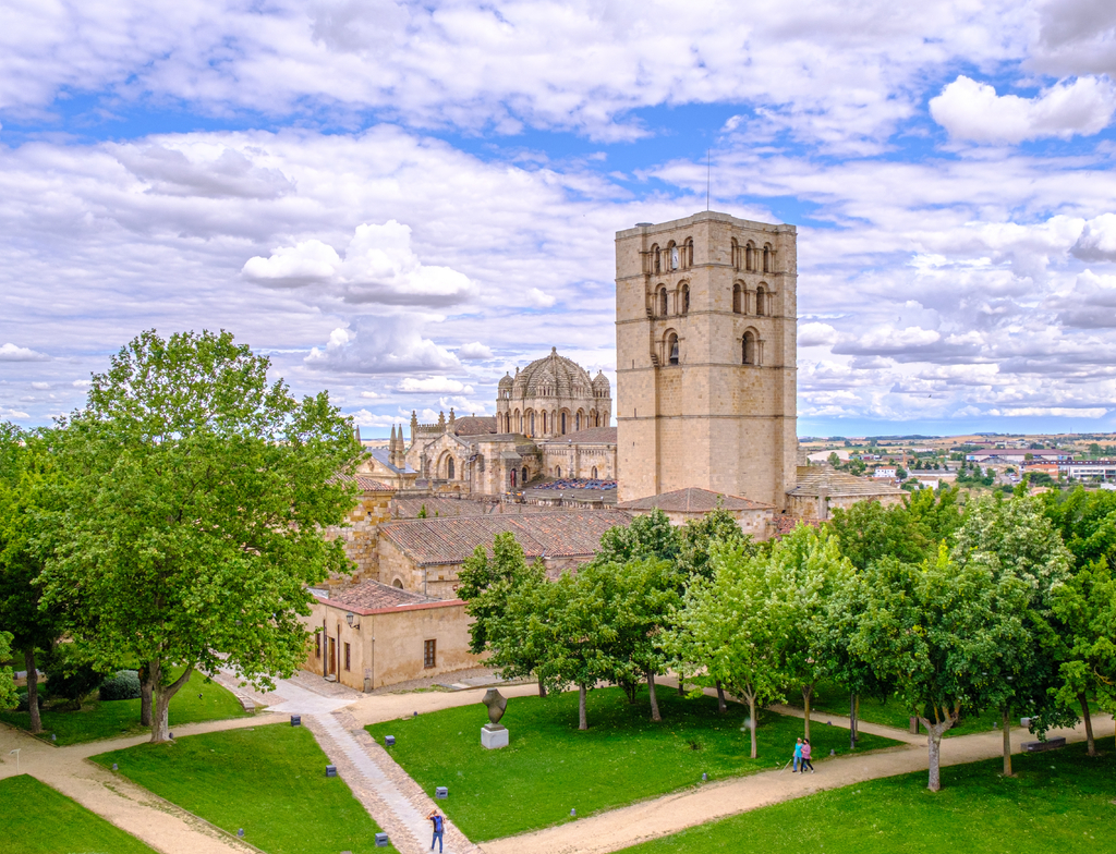 Lais Puzzle - Kathedrale von Zamora, römisch-katholische Kirche in Zamora, in Kastilien und Leon - 1.000 Teile p-352284