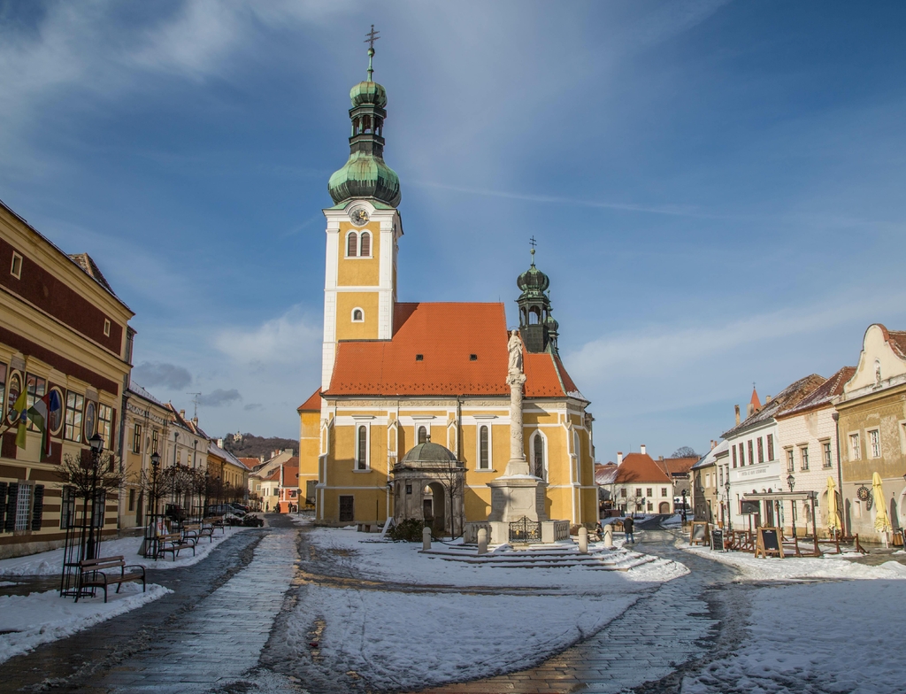 Lais Puzzle - Sehenswürdigkeiten der Stadt Köszeg, Ungarn - 1.000 Teile p-352725