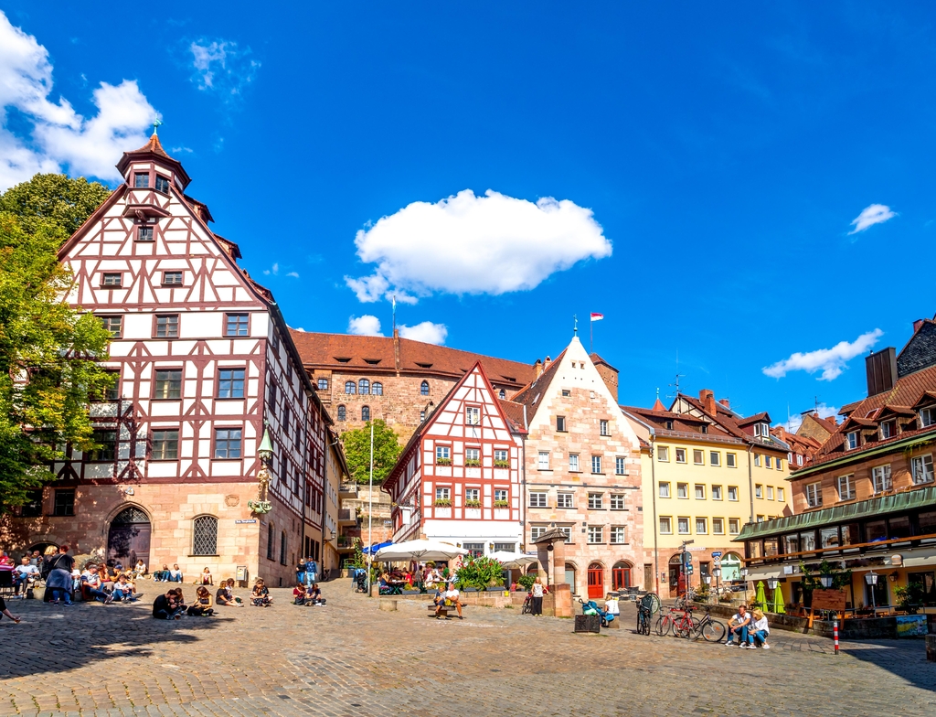 Lais Puzzle - Nürnberg, Beim Tiergärtnertor, Kaiserburg - 1.000 Teile p-352758