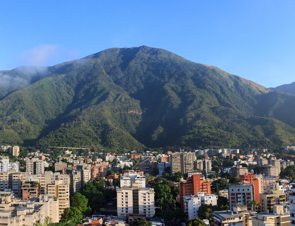 Lais Puzzle - Weitwinkel der Skyline von Caracas, Venezuela - 1.000 Teile p-352761