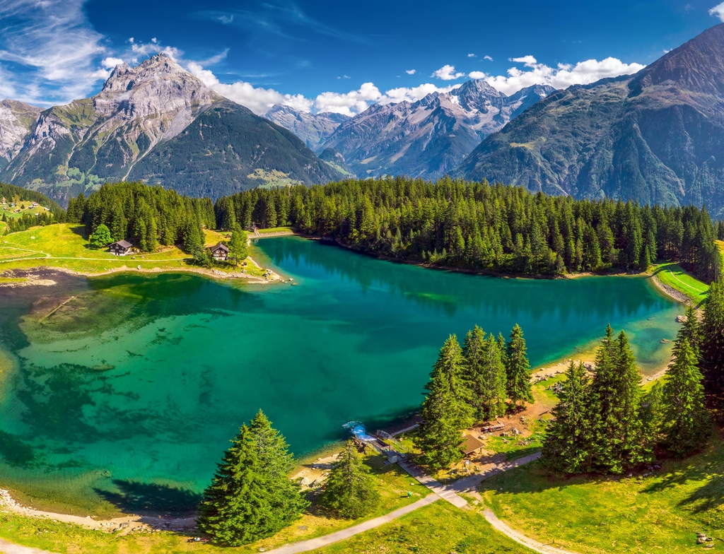Lais Puzzle - Arnisee mit Schweizer Alpen. Arnisee ist ein Stausee im Kanton Uri, Schweiz, Europa - 1.000 Teile p-352766