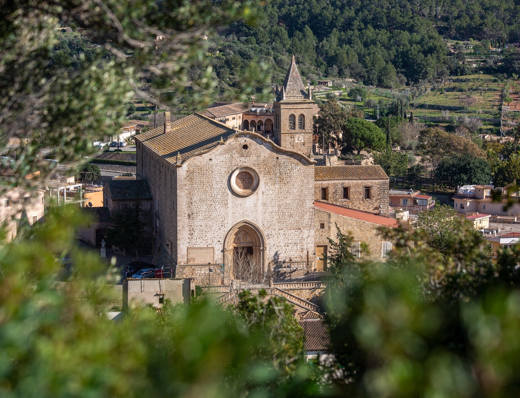 Lais Puzzle - Pfarrkirche Santa Maria d'Andratx in der Stadt Andratx, Mallorca - 1.000 Teile p-353607