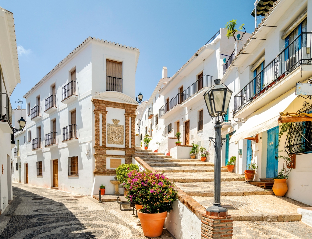 Lais Puzzle - Malerische Stadt Frigiliana in der bergigen Region Malaga, Costa del Sol, Andalusien, Spanien - 1.000 Teile p-353748