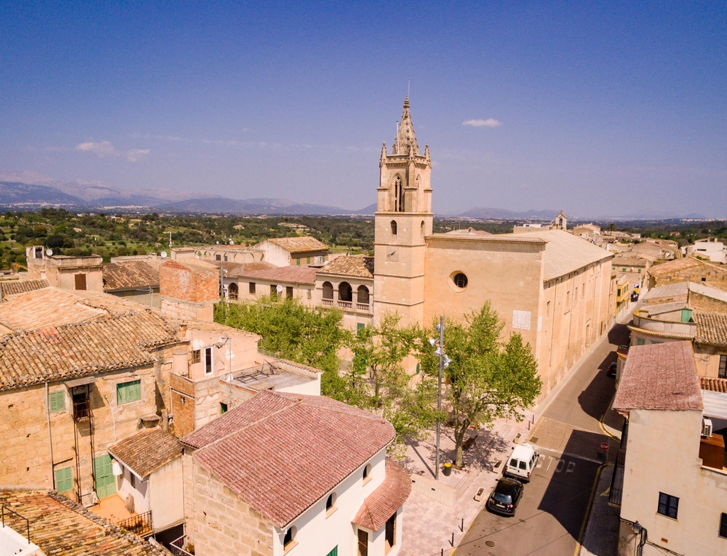Lais Puzzle - Pfarrkirche Sant Feliu de Llubí, Llubi, Mallorca - 1.000 Teile p-353877
