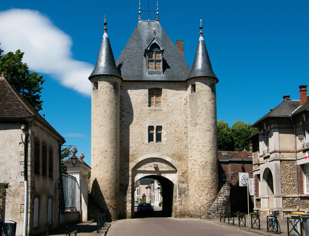 Lais Puzzle - Villeneuve sur Yonne in Burgund in Frankreich - 1.000 Teile p-354081