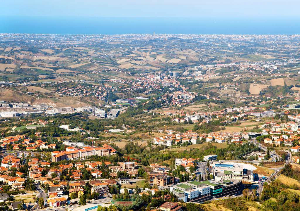 Lais Puzzle - Blick von San Marino über die adriatische See - 100, 200, 500 & 1.000 Teile p-373
