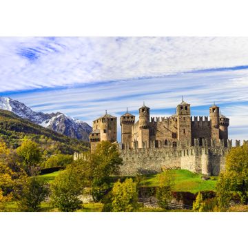 Lais Puzzle - Wunderschönes Castello di Fenis im Aostatal, umgeben von Alpenbergen - 500 & 1.000 Teile