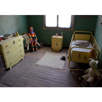 Lais Puzzle - In einem erhaltenen Kinderzimmer in den Humberstone Saltpeter Works - 100, 200, 500 & 1.000 Teile