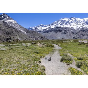 Lais Puzzle - Die vom Vulkan San Jose dominierten Anden-Täler in Cajon del Maipo, Santiago de Chile, bieten einen atemberaubenden Blick über Berge und Gletscher und sind ein perfekter Ort zum Wandern und für Abenteuer an einem abgelegenen Ort - 100...