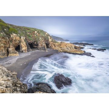 Lais Puzzle - Das berühmte Reiseziel "Cueva de los Patos Liles" ist ein fantastischer Strand mit drei Höhlen mit Blick auf den Pazifik, ein mysteriöser und magischer Ort wie in einer Fantasiewelt in Cobquecura, Chile - 100, 200, 500 & 1.000 Teile