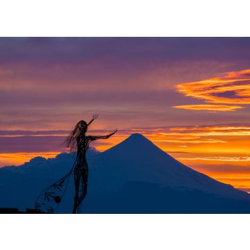 Lais Puzzle - Zoomaufnahme der schönen Sonnenaufgangsfarben am Ufer des Llanquihue-Sees mit dem unverwechselbaren Vulkan Osorno im Hintergrund - 100, 200, 500 & 1.000 Teile
