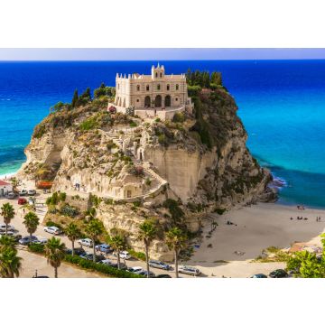 Lais Puzzle - Kalabrien, Tropea - Blick auf die Kirche Santa Maria del'isola und den tollen Strand. Italien - 500 & 1.000 Teile