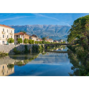 Lais Puzzle - Die Stadt Sora an einem sonnigen Morgen. Provinz Frosinone, Latium, Italien. - 100, 200, 500 & 1.000 Teile