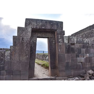Lais Puzzle - Steinmauern und Pyramiden im Usnu de Vilcashuaman, das von den Inkas errichtet wurde, um die wichtigsten Zeremonien des Tahuantinsuyo-Reiches zu leiten. Ayacucho, Peru - 100, 200, 500 & 1.000 Teile