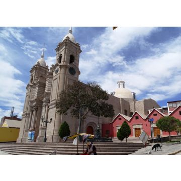 Lais Puzzle - Kathedrale von Moquegua (Süd-Peru) - 100, 200, 500 & 1.000 Teile