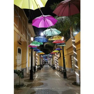 Lais Puzzle - Regenschirme in der Stadt Piura, Peru - 100, 200, 500 & 1.000 Teile