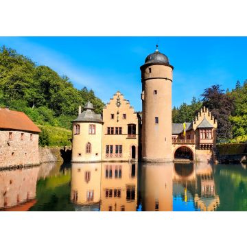 Lais Puzzle - Mittelalterliches Schloss Mespelbrunn in Bayern, Deutschland mit Spättagsreflexionen im Burggraben - 100, 200, 500 & 1.000 Teile