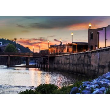 Lais Puzzle - Einheimische genießen einen Abendspaziergang entlang des Autauga Creek in Prattville, Alabama - 100, 200, 500 & 1.000 Teile
