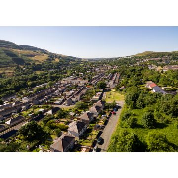 Lais Puzzle - Luftaufnahme von Häusern im walisischen Tal von Blaenau Gwent aus der Vogelperspektive - 100, 200, 500 & 1.000 Teile
