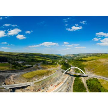 Lais Puzzle - BRYNMAWR, WALES, UK: Luftaufnahme der neuen Jack Williams Gateway Bridge und des Baus der neuen A465 Heads of the Valleys - 100, 200, 500 & 1.000 Teile