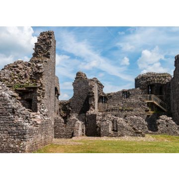 Lais Puzzle - Innerhalb des Hofes und der Mauern einer mittelalterlichen Burgruine (Burg Carreg Cennen) - 100, 200, 500 & 1.000 Teile