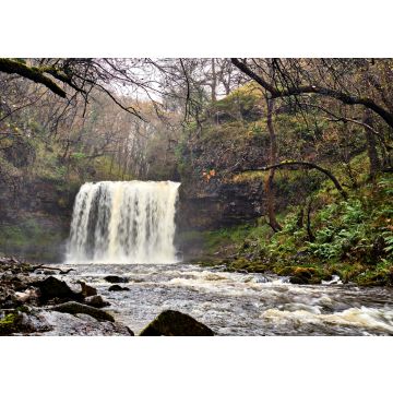 Lais Puzzle - Der Sgwd-yr-Eira-Wasserfall am Fluss Hepste ist einer von vier Wasserfällen auf dem Four Falls Trail in den Brecon Beacons - 100, 200, 500 & 1.000 Teile