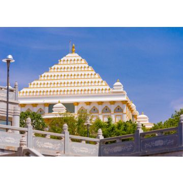 Lais Puzzle - Blick auf das schöne indische Gebäude, Puttaparthi, Andhra Pradesh, Indien - 100, 200, 500 & 1.000 Teile