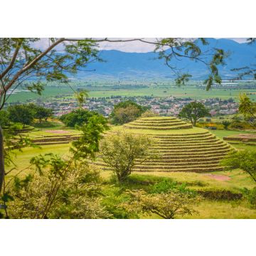Lais Puzzle - Archäologische Zone von Guachimontones im Bundesstaat Jalisco, Mexiko. Pyramide mit Sommerlandschaft und blauem Himmel - 100, 200, 500 & 1.000 Teile