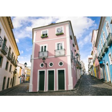 Lais Puzzle - Szenische Tagesansicht der engen Kopfsteinpflasterstraßen mit bunter Kolonialarchitektur des historischen Touristenzentrums Pelourinho, in Salvador da Bahia, Brasilien - 100, 200, 500 & 1.000 Teile