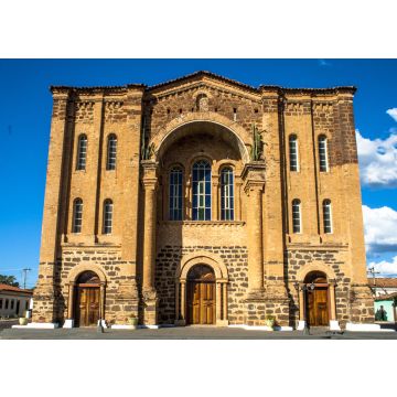 Lais Puzzle - Porto Nacional, Tocantins, Brasilien. Kathedrale Unserer Lieben Frau der Barmherzigkeit, National Harbor - 100, 200, 500 & 1.000 Teile