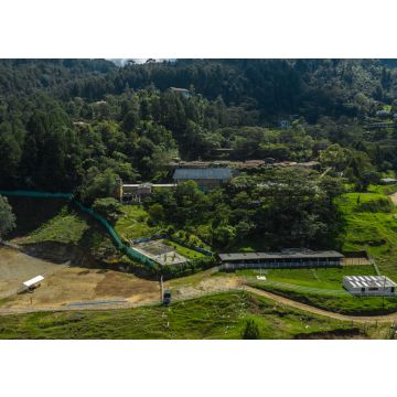Lais Puzzle - La Catedral: Im Inneren des luxuriösen Gefängnisses, das sich Pablo Escobar in Kolumbien bauen ließ - 100, 200, 500 & 1.000 Teile