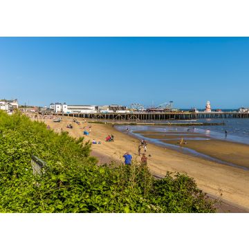 Lais Puzzle - Ein Blick von der Klippenspitze entlang des Strandes in Clacton on Sea, England - 100, 200, 500 & 1.000 Teile