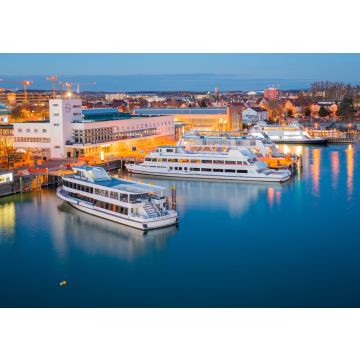 Lais Puzzle - Blick auf Motorboote in der Stadt Friedrichshafen, Deutschland - 40, 100, 200, 500, 1.000 & 2.000 Teile