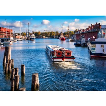 Lais Puzzle - Blick auf den Hansahafen an der Trave in der Hansestadt Lübeck, Deutschland. - 100, 200, 500 & 1.000 Teile