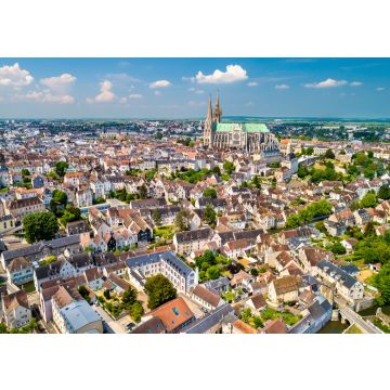 Lais Puzzle - Luftaufnahme der Stadt Chartres mit der Kathedrale. Eine UNESCO-Weltkulturerbestätte in Eure-et-Loir, Frankreich - 100, 200, 500 & 1.000 Teile