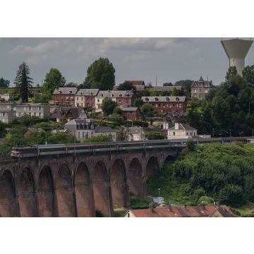 Lais Puzzle - Zug auf Eisenbahnbrücke gegen den Himmel bei Barentin, Frankreich - 100, 200, 500 & 1.000 Teile