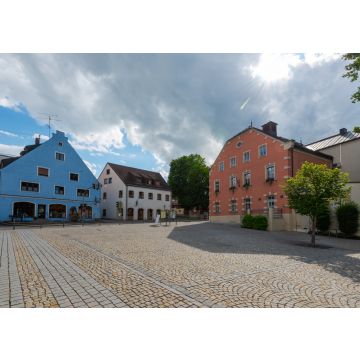 Lais Puzzle - Au in der Hallertau in Oberbayern, Marktplatz mit Rathaus im Sommer - 100, 200, 500 & 1.000 Teile