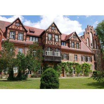 Lais Puzzle - Gotisches Kloster Stift zum Heiligengrabe in Brandenburg Klostergarten und Park - 100, 200, 500 & 1.000 Teile