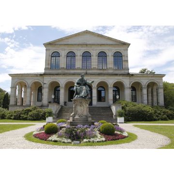 Lais Puzzle - Denkmal von König Ludwig I. von Bayern. Vorderansicht des Kursaal-Gebäudes in Bad Brückenau. Bayern, Deutschland, Europa - 100, 200, 500 & 1.000 Teile