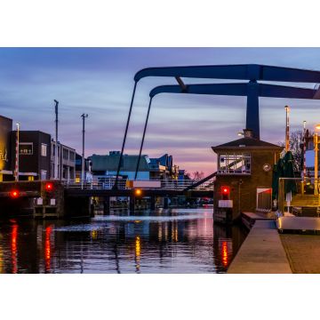 Lais Puzzle - Die beliebte Stadtbrücke Alphensebrug in Alphen aan den Rijn, Niederlande, wunderschöne Wasserlandschaft bei Sonnenuntergang - 100, 200, 500 & 1.000 Teile